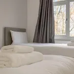 Modern 2 Bedroom Apartment in Morden
