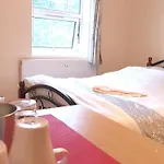 Stayeasy B&B In Trendy Heart Of London