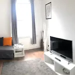 Entire 2 Bed-Room Flat Near Portobello Market