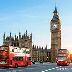 London Oval Apartment