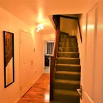Newly Refurbished 3 Bedroom House London