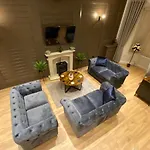 Luxury Home Spa Villa Sauna Jacuzzi Excel Canary Wharf Zone 2