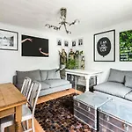 Super 1 Bed Flat Hoxton Zone 1