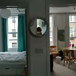 Central London Flat. Georgian Terrace. Bright.