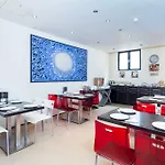 Avni Kensington Hotel