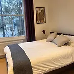 Lovely Flat Near Holland Park