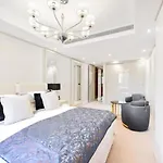 Beautiful Apartment For Eight In Islington