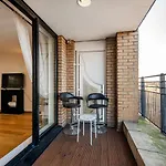 Central And Spacious 2 Bed