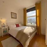 New Stylish Fulham Apartment - 2 Bed
