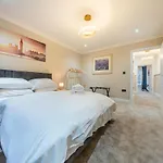 Brand New London Luxury House - Sleeps 8