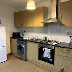 Perfect For Families And Friends - 2 Bedroom Apartment In Central London - Peckham