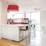 Travelodge Kew Bridge