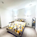 Super Luxuries Flat