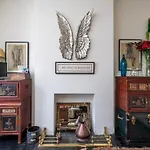 Joivy Cozy 1 Bed Flat With Garden In North Kensington