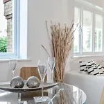 2 Bed Flat, Dedicated Workspace, Parking, 4Ktv