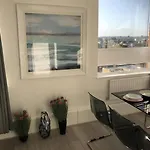 Modern, Family-Friendly Apartment By Hyde Park & Museums