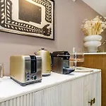 2 Bedroom Garden Flat