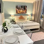 Burwood 2 Bedroom Apartment