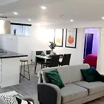 2 Bed Basement Apartment Short Term Rental & Flexible Renting Shoreditch With Free Wifi !