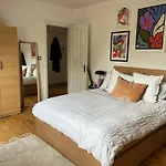 2 Bedroom Top Floor Flat, West Dulwich Free Street Parking