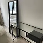 2 Bedroom Central London Apartment Modern And Stylish