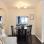 The Chiswick Escape - Lovely 2Bdr House With Garden