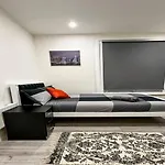 Studio Flat In Ealing Broadway