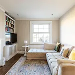 Contemporary And Spacious Kensington Home