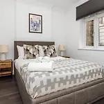 Outstanding 2 Bed Apartment In Central Camden Sleeps 6