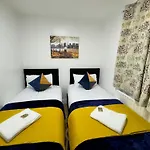 Tower Bridge London, 2 Bedrooms, Reception, Kitchen, Parking
