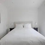 Elegant & Serene 2Bd Flat Wroof Terrace Hoxton!