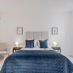 ARCORE Premium Rental Oxford Street Area