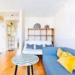 Charming Apartment, Sleeps 4- 15 Mins To Central