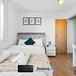 Two Bedroom Flat By Zen Abodes Short Lets & Serviced Accommodation With Free Wifi & Tv Close To Old St