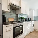 London Paddington Station Apartments