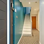 Beautiful Battersea Garden Flat By Underthedoormat