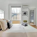 Welcome London - Stay At The Piazza!