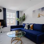 Comfortable Apartments Near Harrods