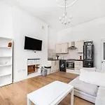 Incredible Location In Central London - 2Bed