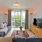 Imperial Onedin Point-Tower Hill Apartment