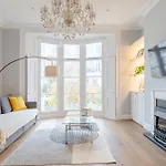 Elegant & Beautifully Presented 1Bd Flat- Chelsea!