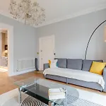 Elegant & Beautifully Presented 1Bd Flat- Chelsea!