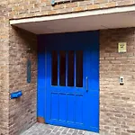 Lovely Entire Flat With Private Balcony In Euston-Central London