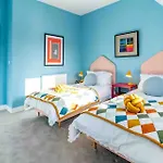 London Oasis - Spacious 4 Bedroom House