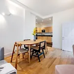 ARCORE Premium Rental Drury Lane