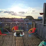 Roof Terrace, 2-Bed 2-Bath, Stoke Newington
