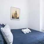 2 Bed Flat 10 Min From Notthing Hill!