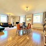 Bright & Spacious Home In Building With Lift, Right Next To Bayswater Station - Walk To Kensington Palace, Hyde Park, Little Venice & Notting Hill