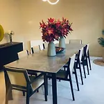 A Contemporary Flat In Chelsea