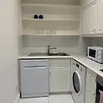 One Bedroom Flat With Private Terrace In Queen\'S Gate